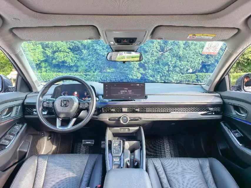 2023 HONDA ACCORD thumbnail 4