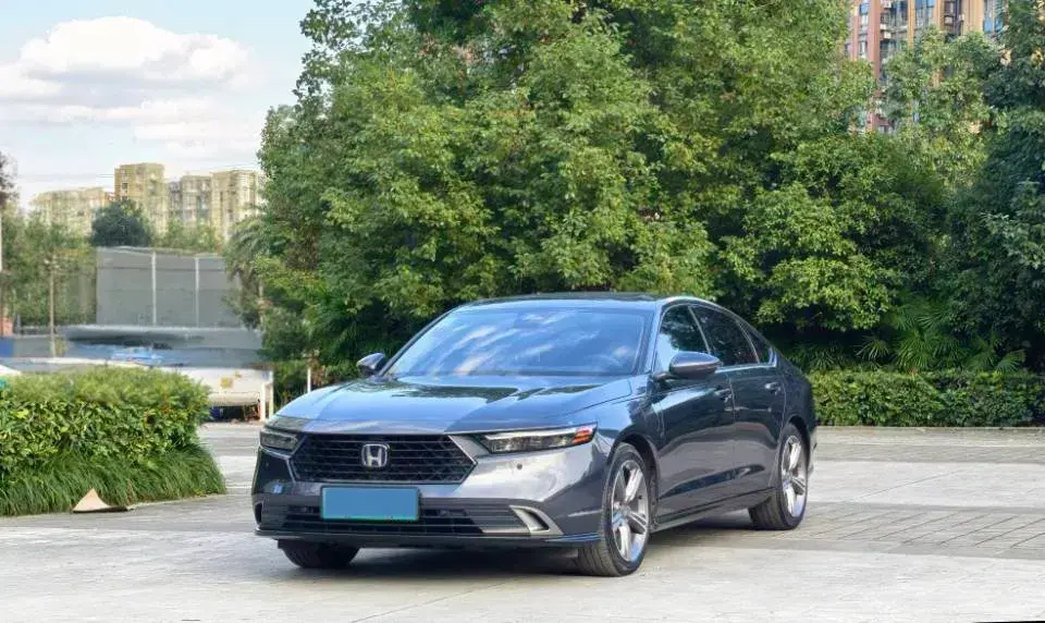 2023 HONDA ACCORD view 1
