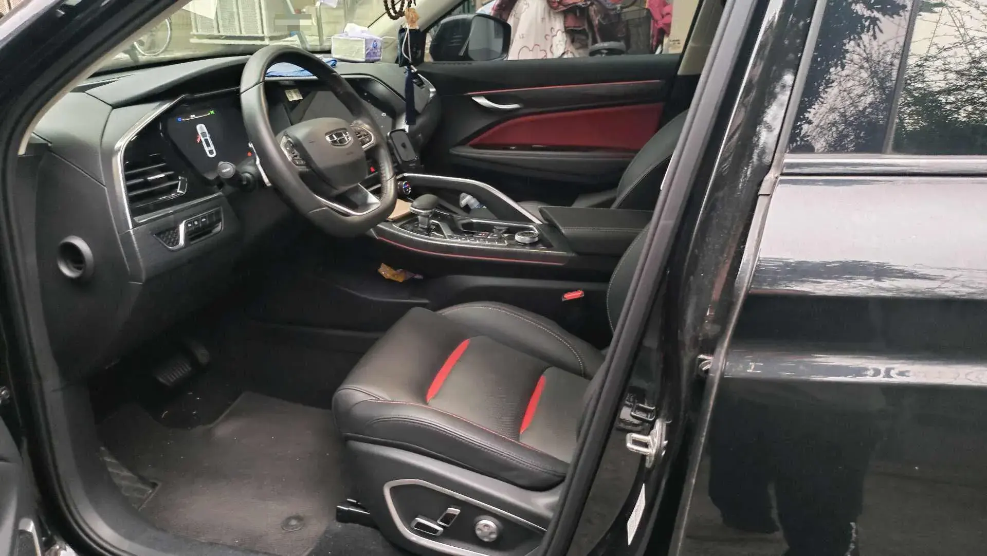 2019 GEELY TUGELLA thumbnail 3