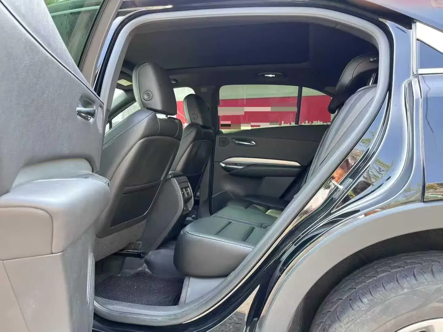 2020 CADILLAC XT4 thumbnail 4