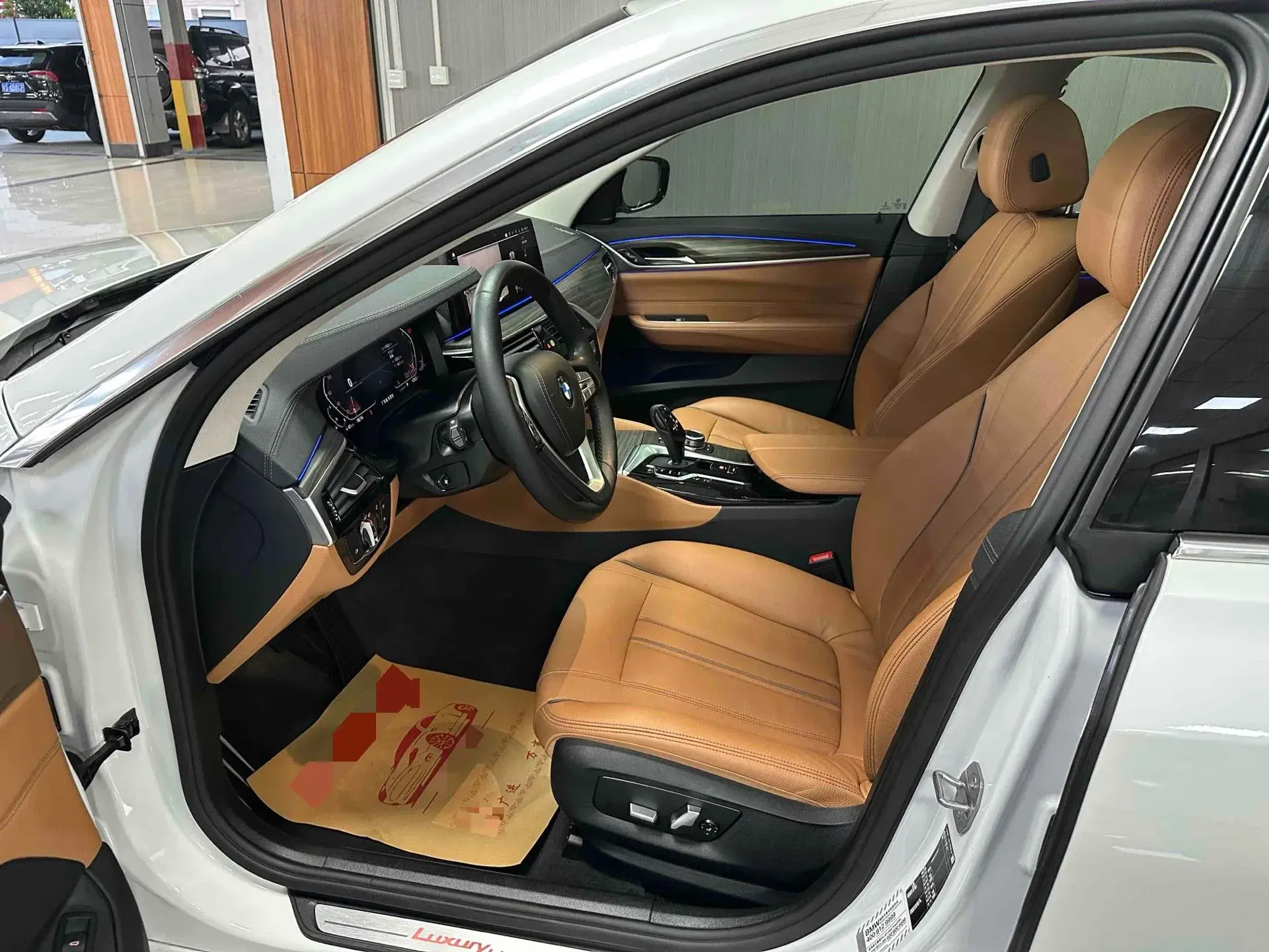 2022 BMW 6 thumbnail 3