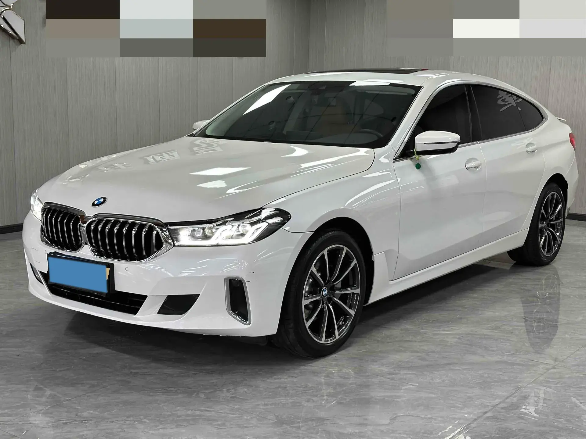 2022 BMW 6 view 1