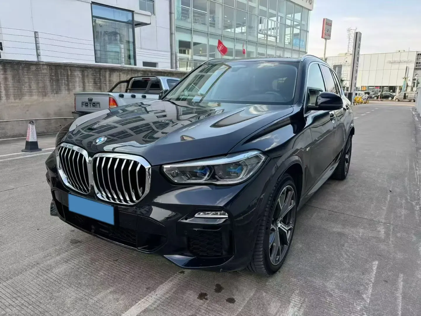 2021 BMW X5 view 1