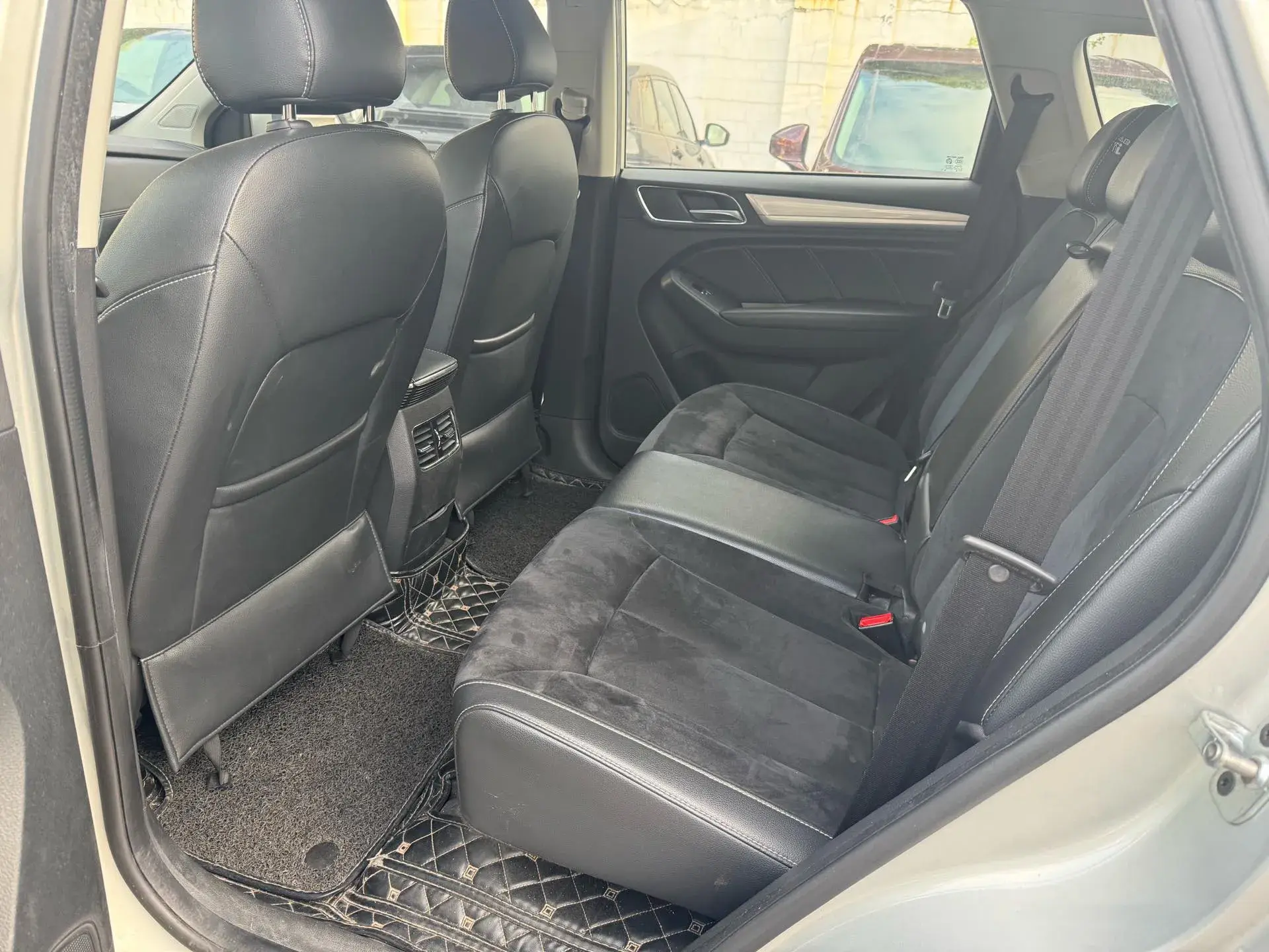 2017 ROEWE RX5 thumbnail 4