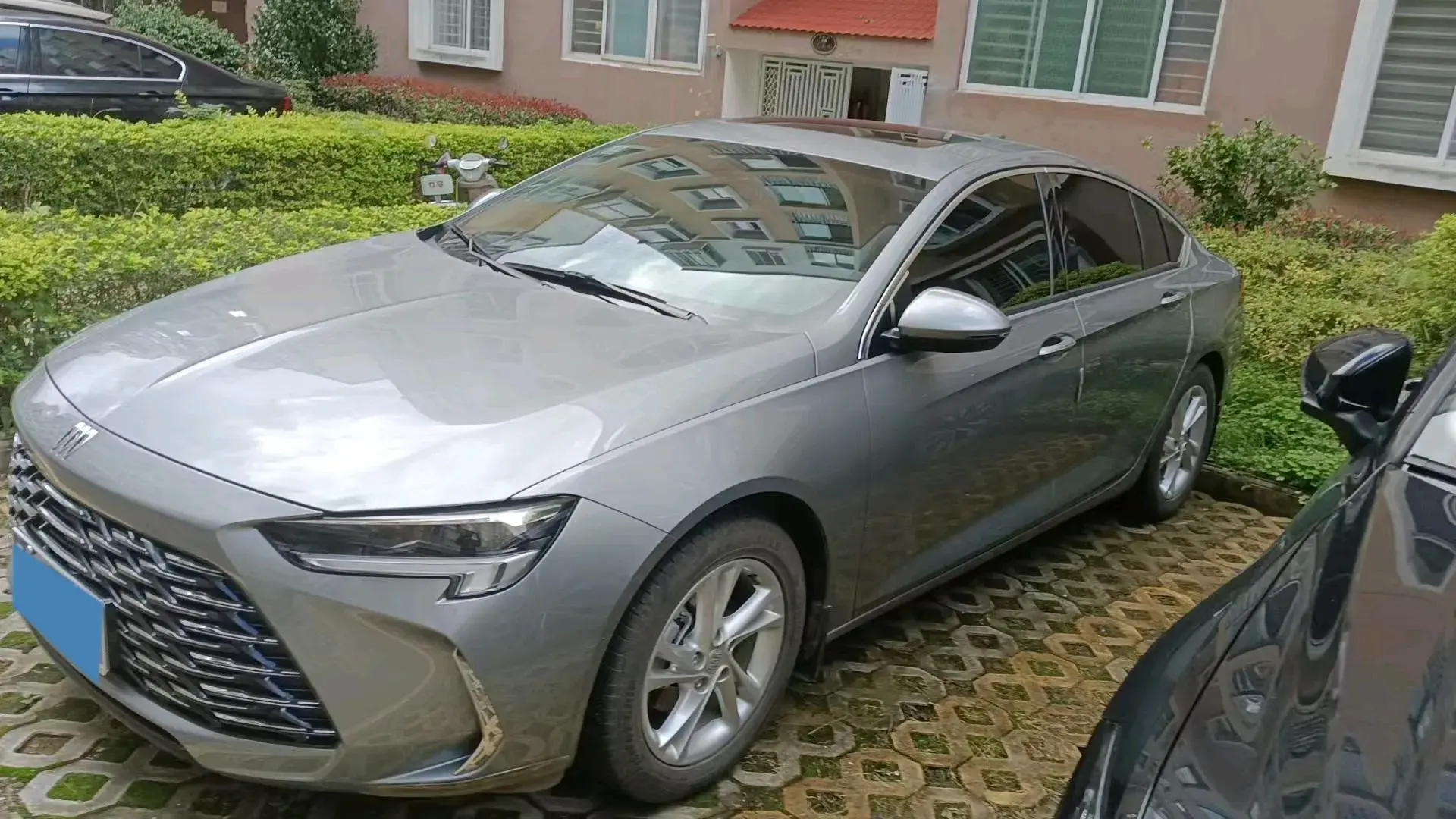 2024 BUICK REGAL view 1