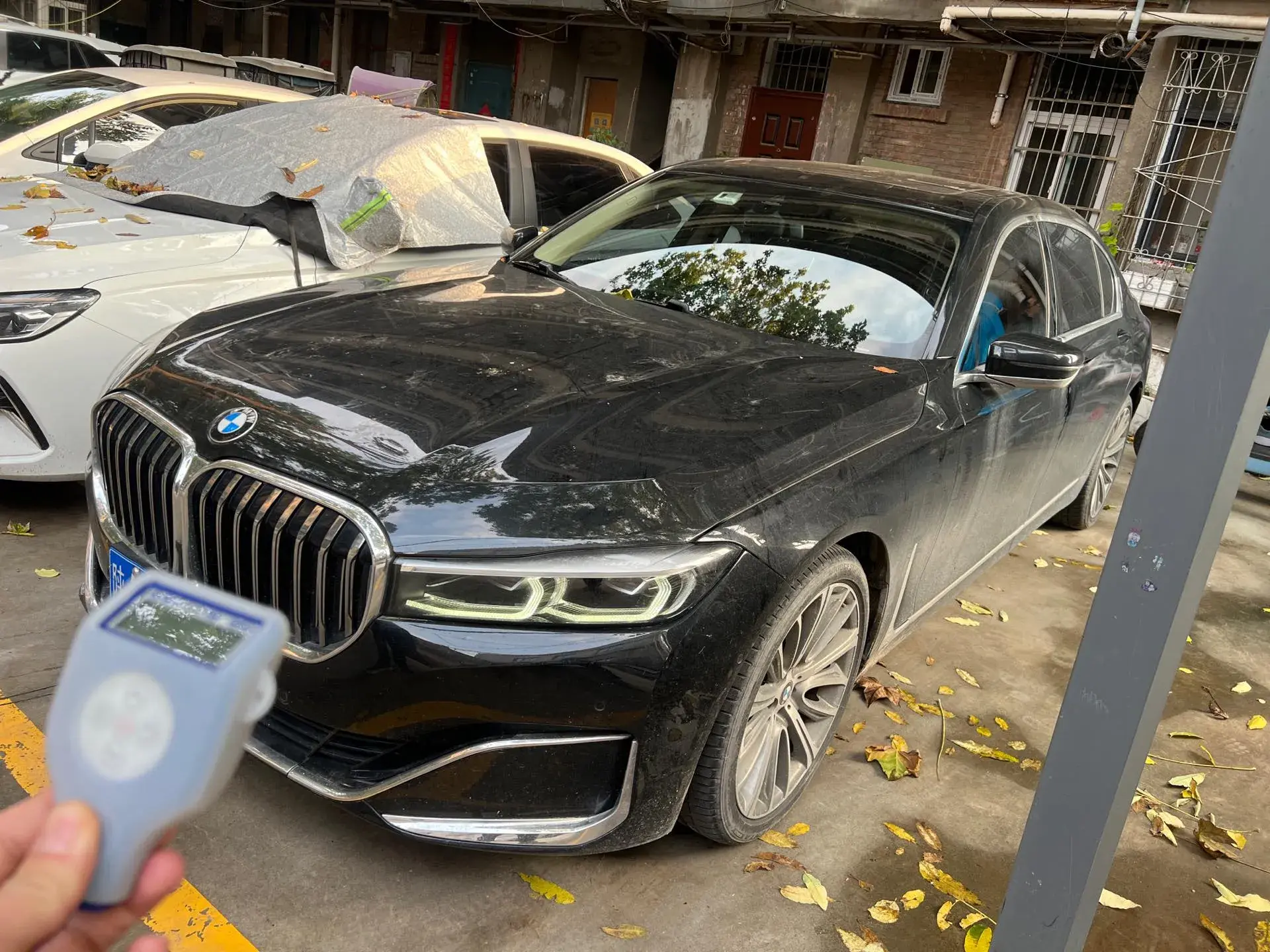 2021 BMW 7 view 1