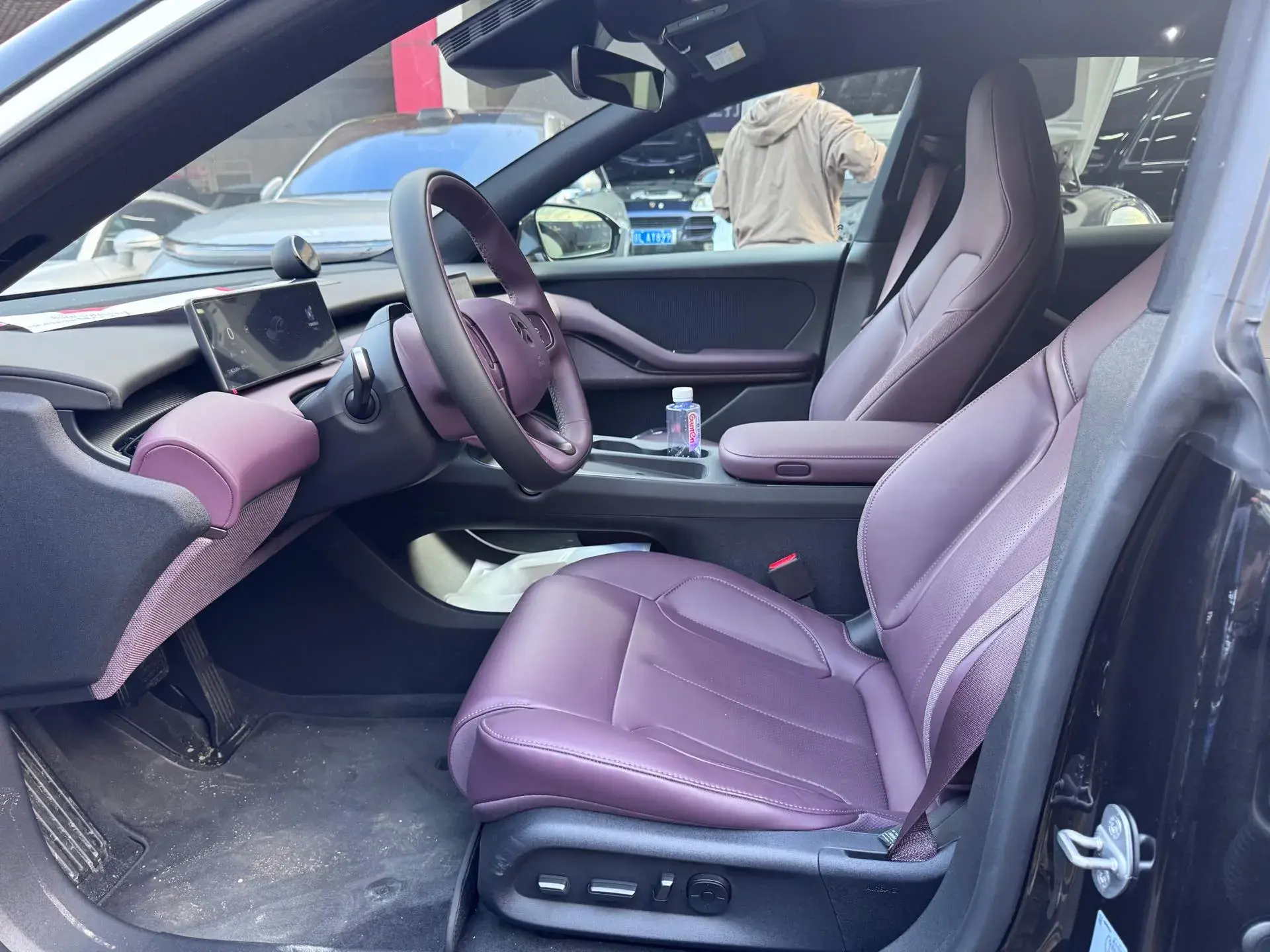 2024 NIO ET5T thumbnail 3