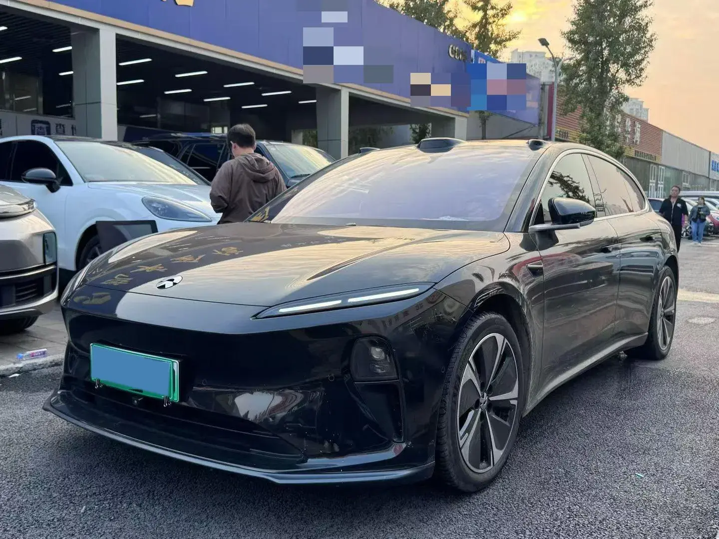 2024 NIO ET5T view 1