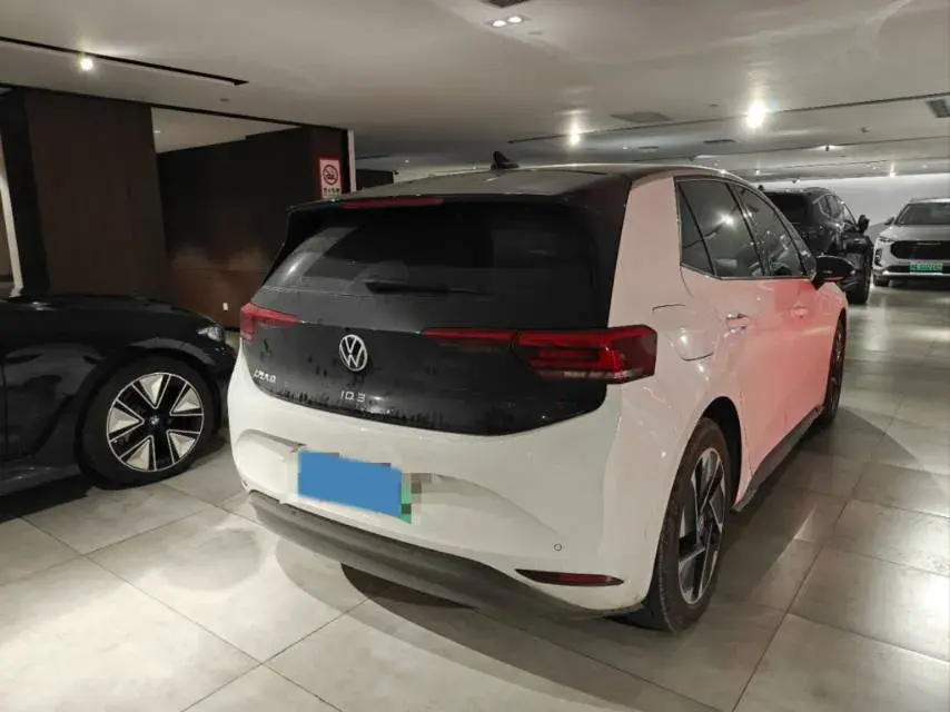2023 VOLKSWAGEN ID.3 thumbnail 4