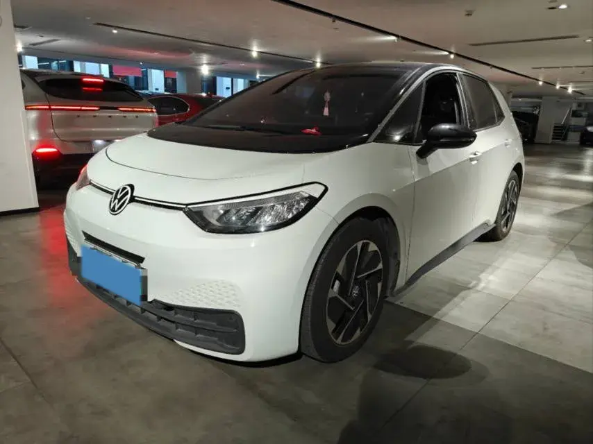 2023 VOLKSWAGEN ID.3 view 1