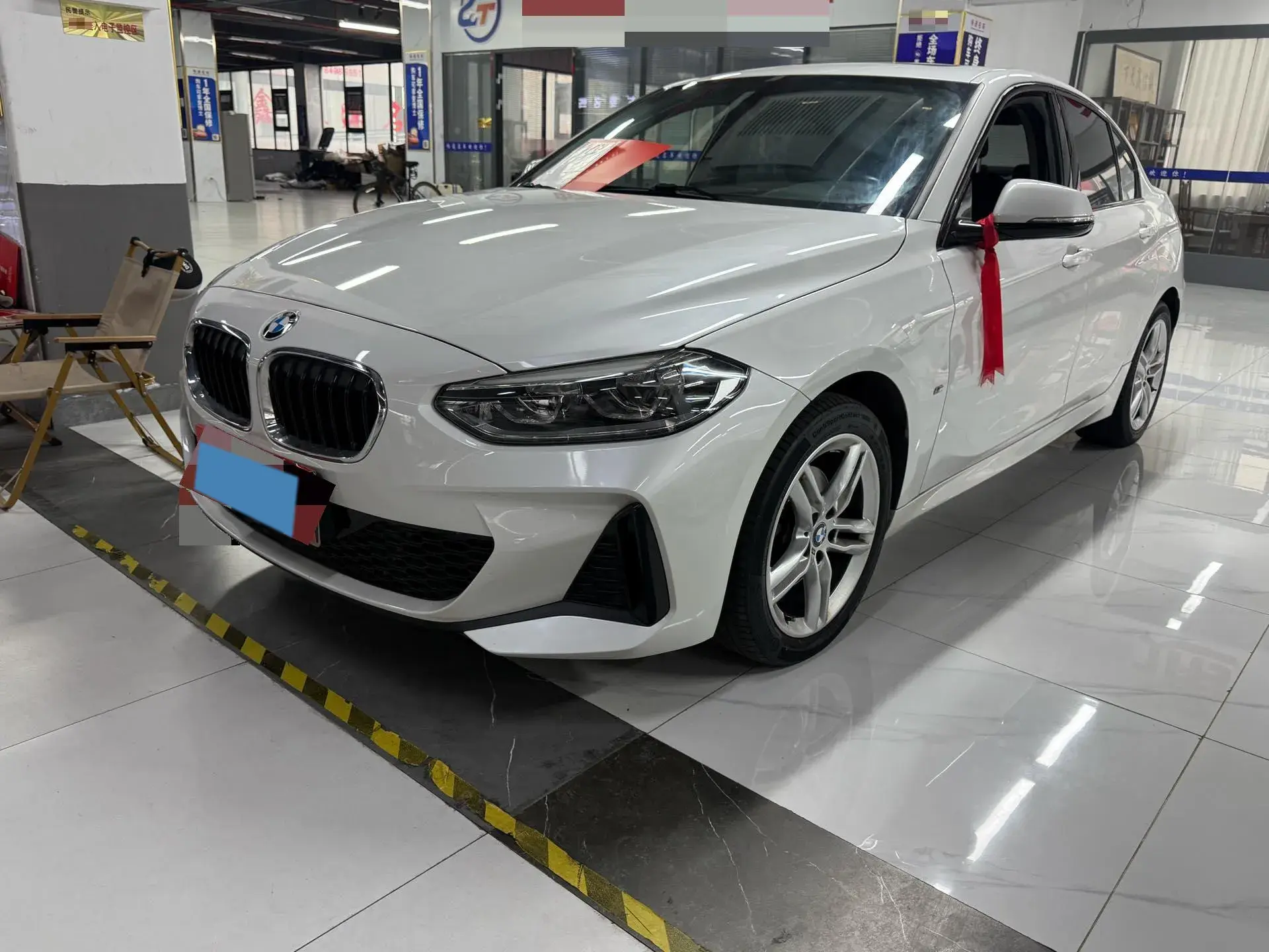 2019 BMW 1 view 1