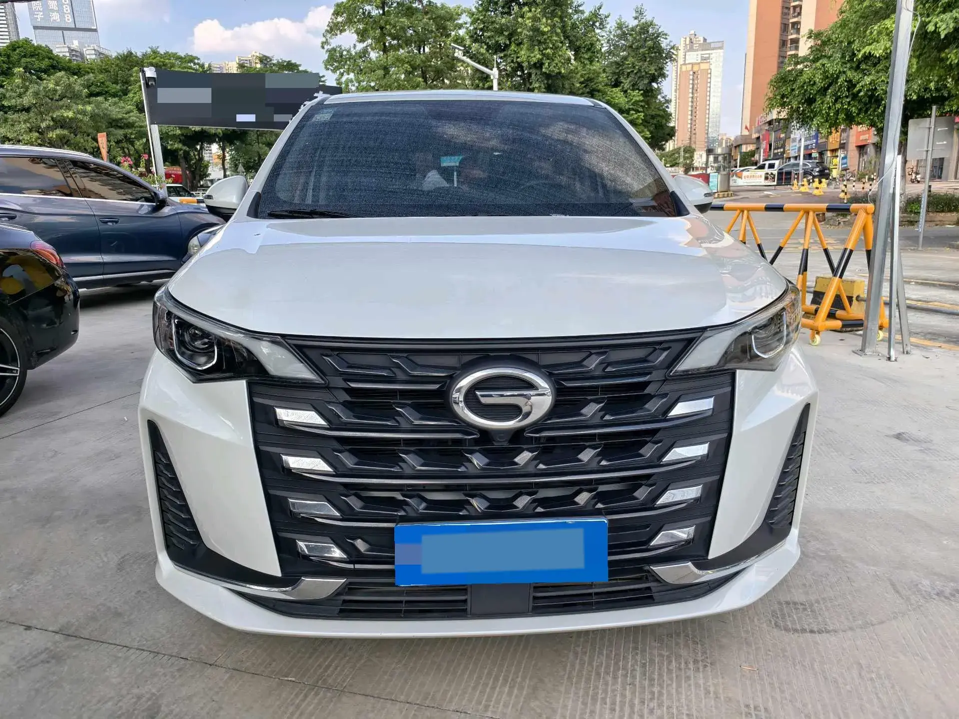 2021 GAC TRUMPCHI thumbnail 3