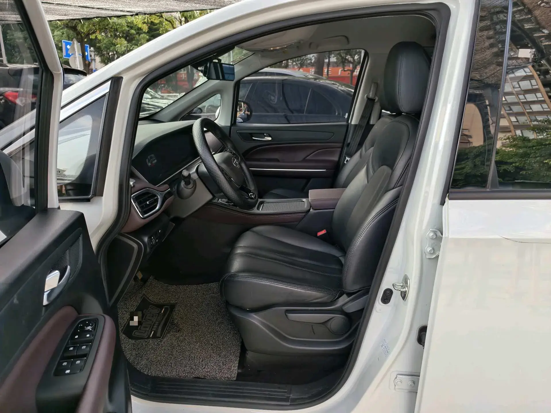 2021 GAC TRUMPCHI thumbnail 4