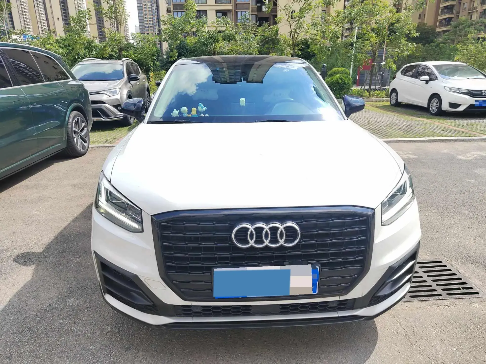 2020 AUDI Q2L thumbnail 2