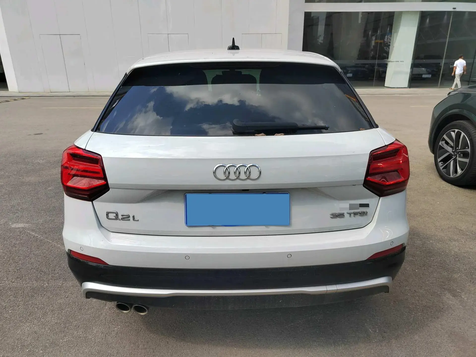 2020 AUDI Q2L thumbnail 4