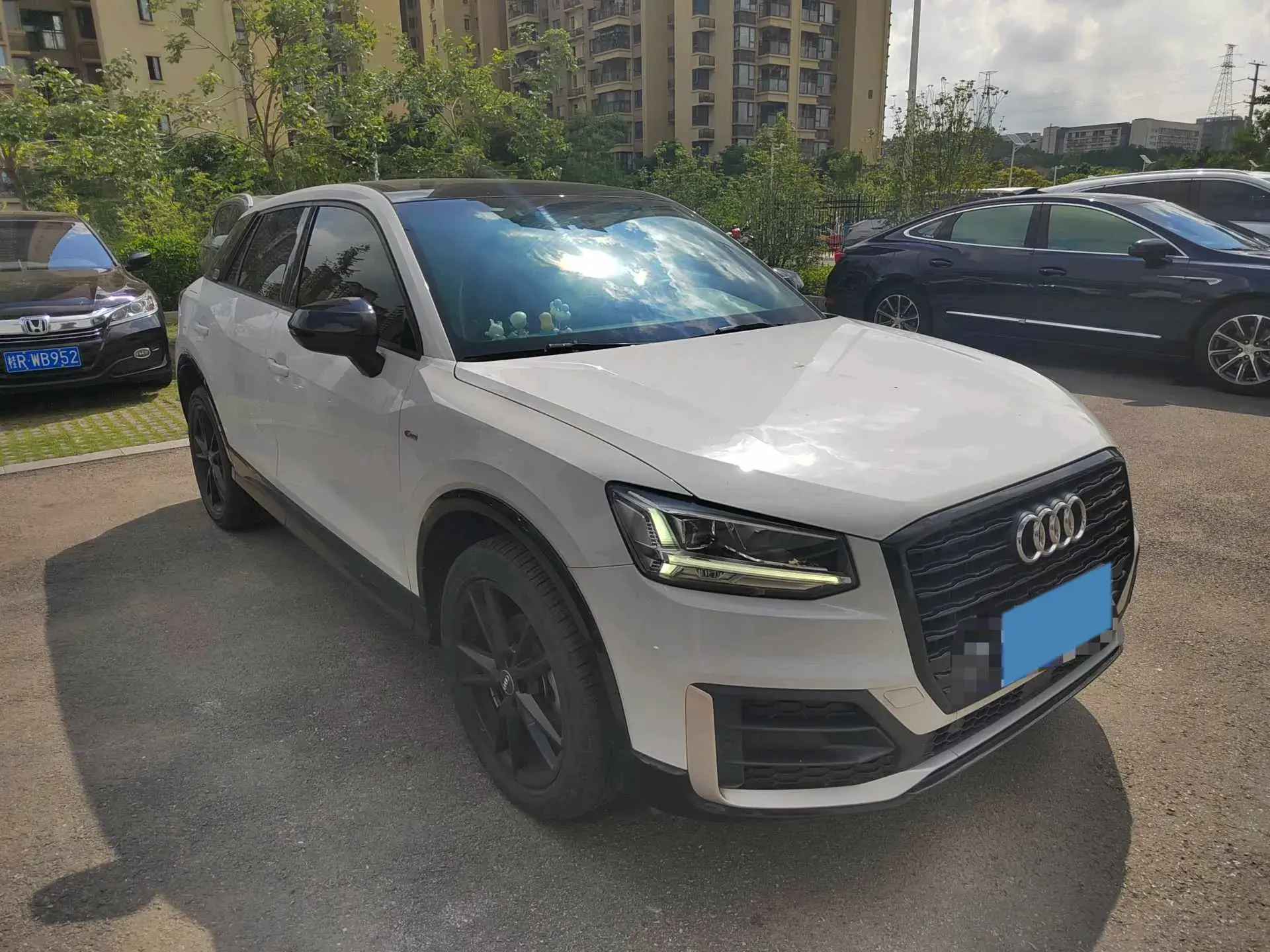 2020 AUDI Q2L thumbnail 3