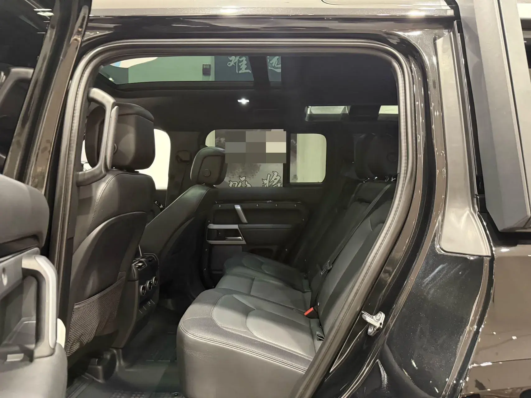 2023 LAND ROVER thumbnail 3