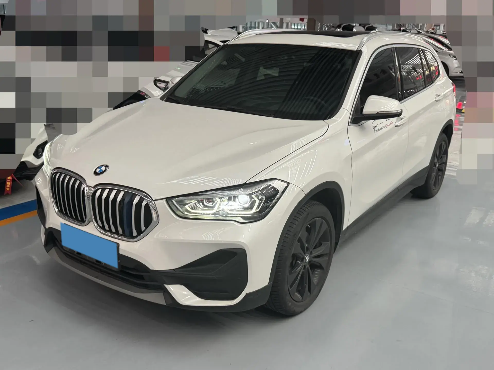 2021 BMW X1 view 1