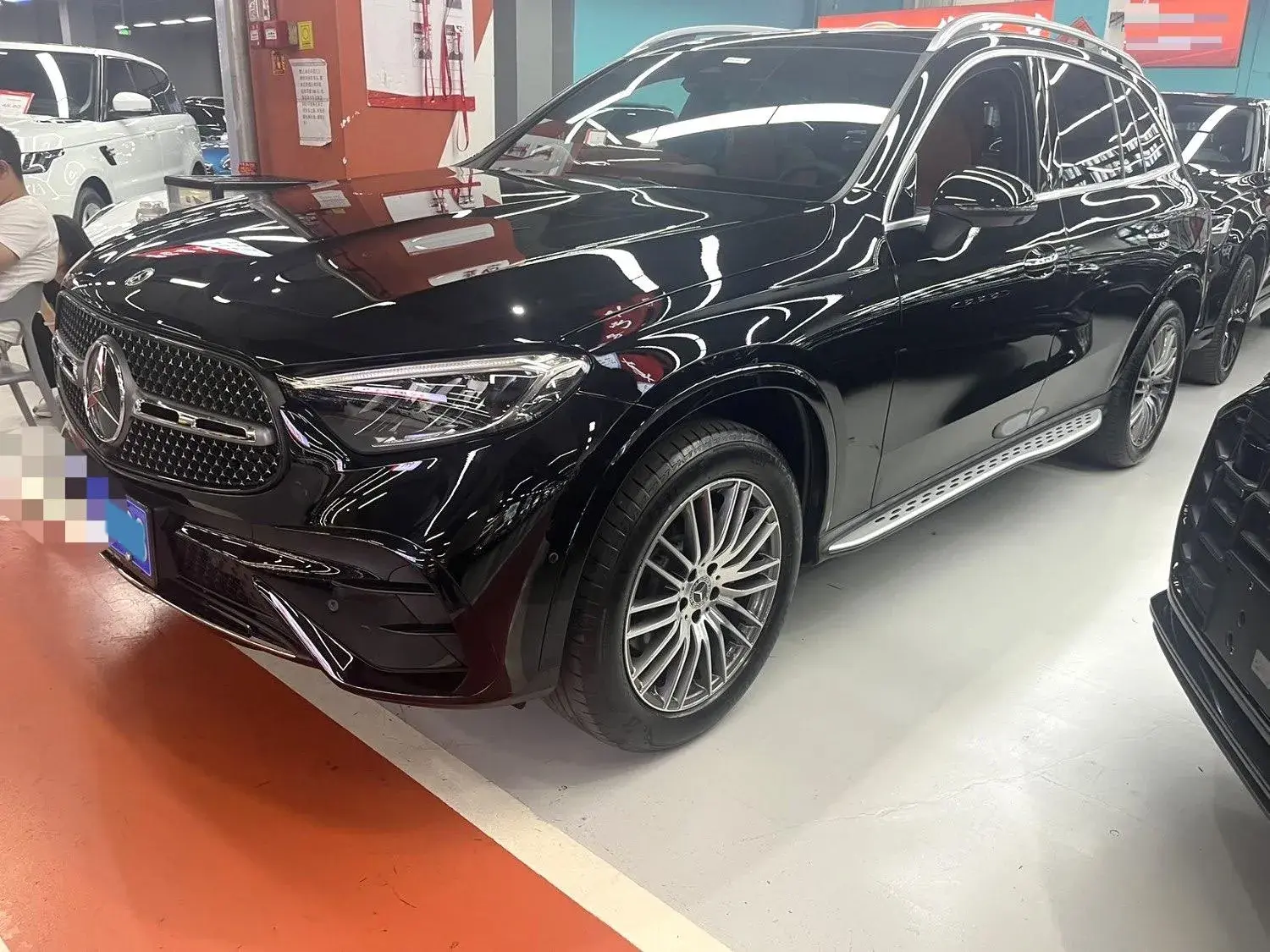 2023 MERCEDES-BENZ GLC view 1