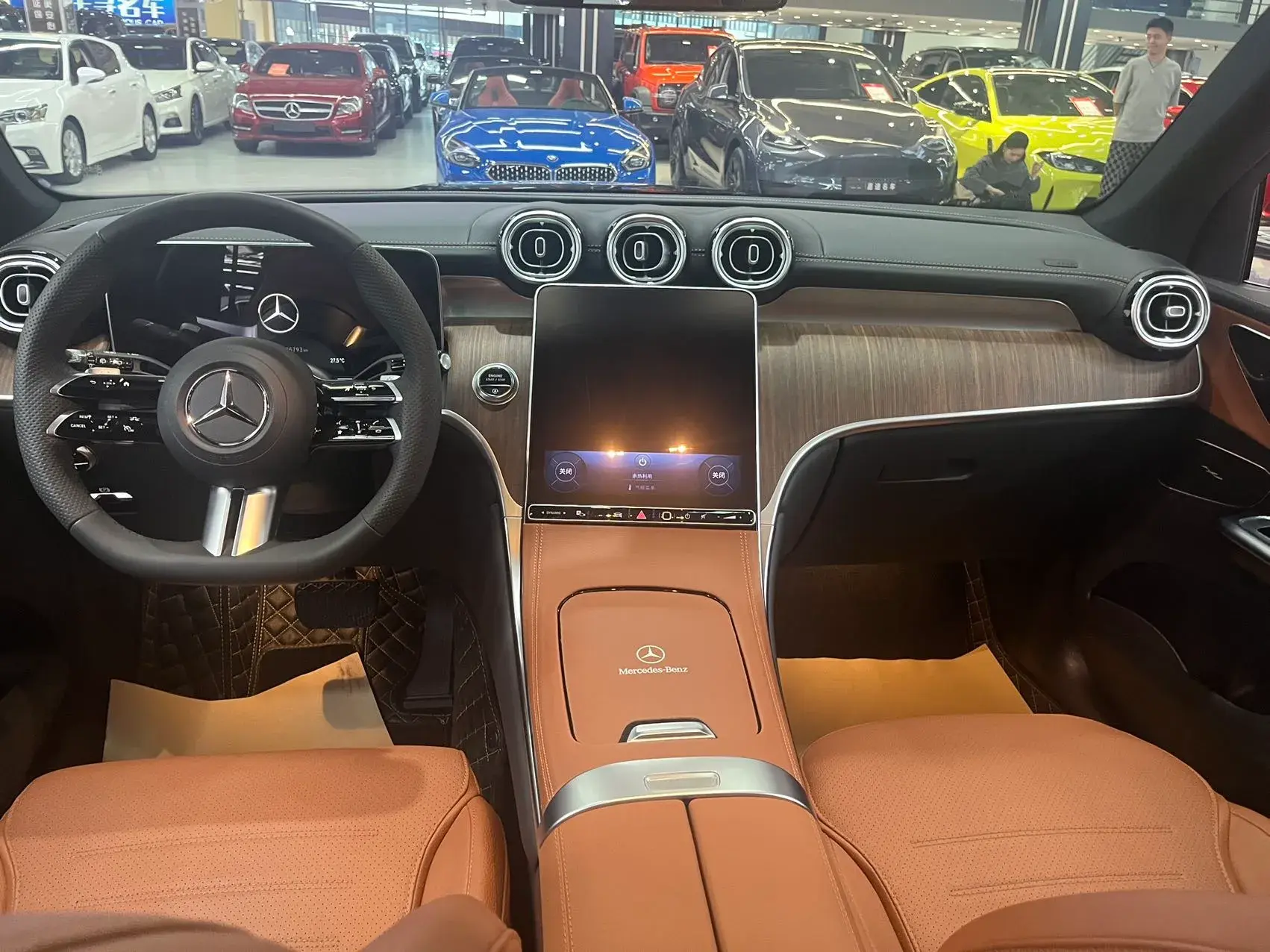 2023 MERCEDES-BENZ GLC thumbnail 4