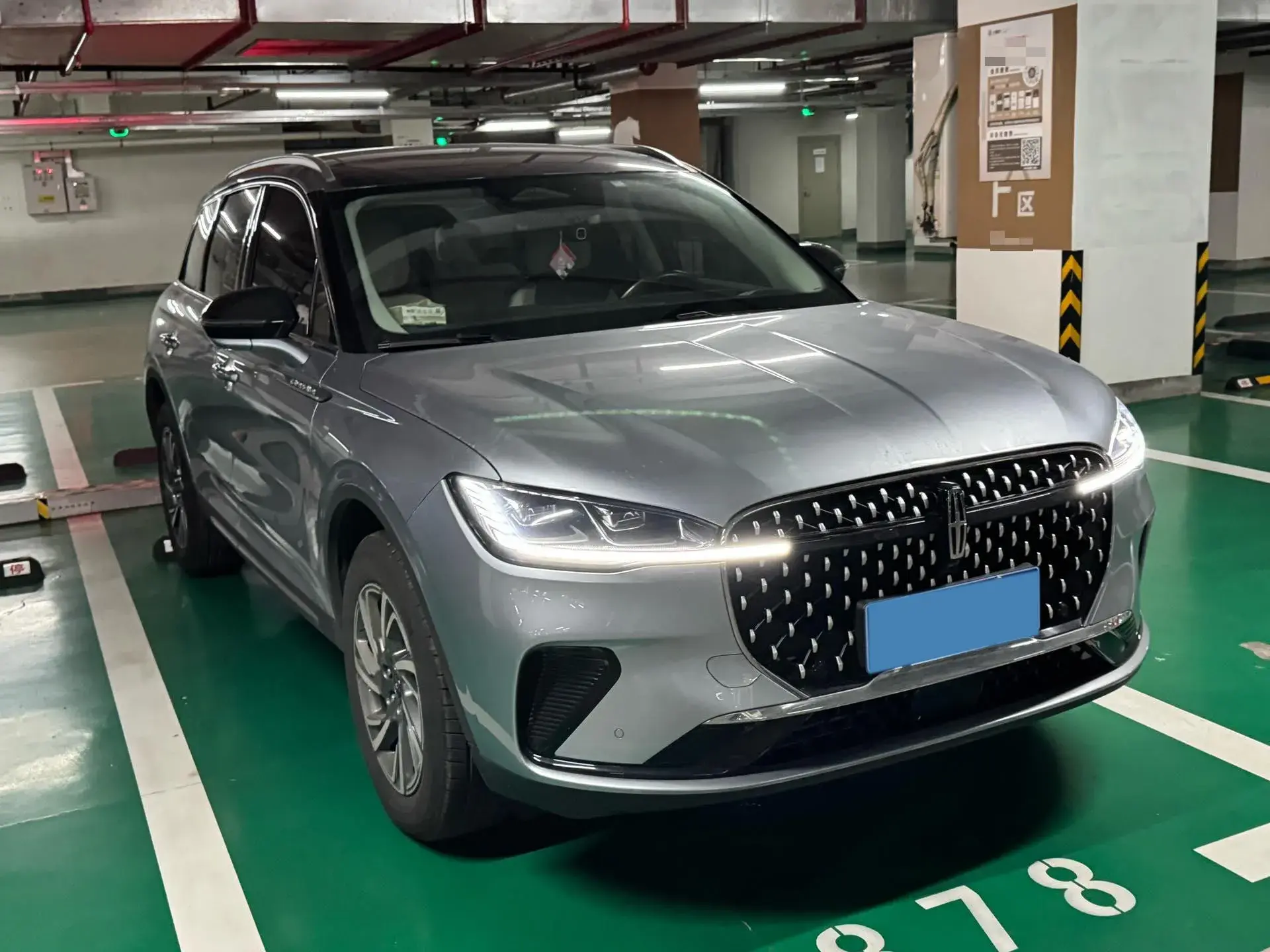 2023 LINCOLN CORSAIR thumbnail 3