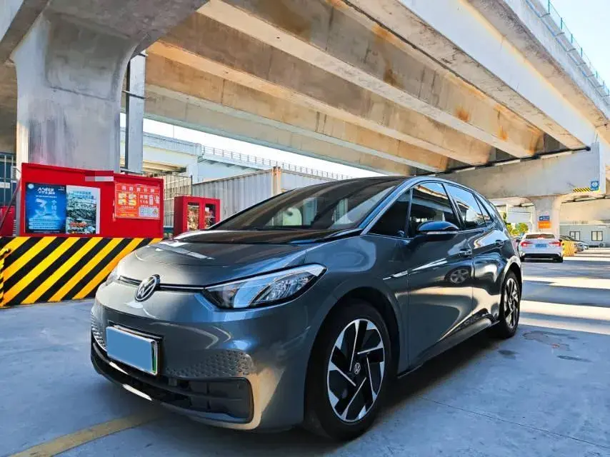 2023 VOLKSWAGEN ID.3 view 1