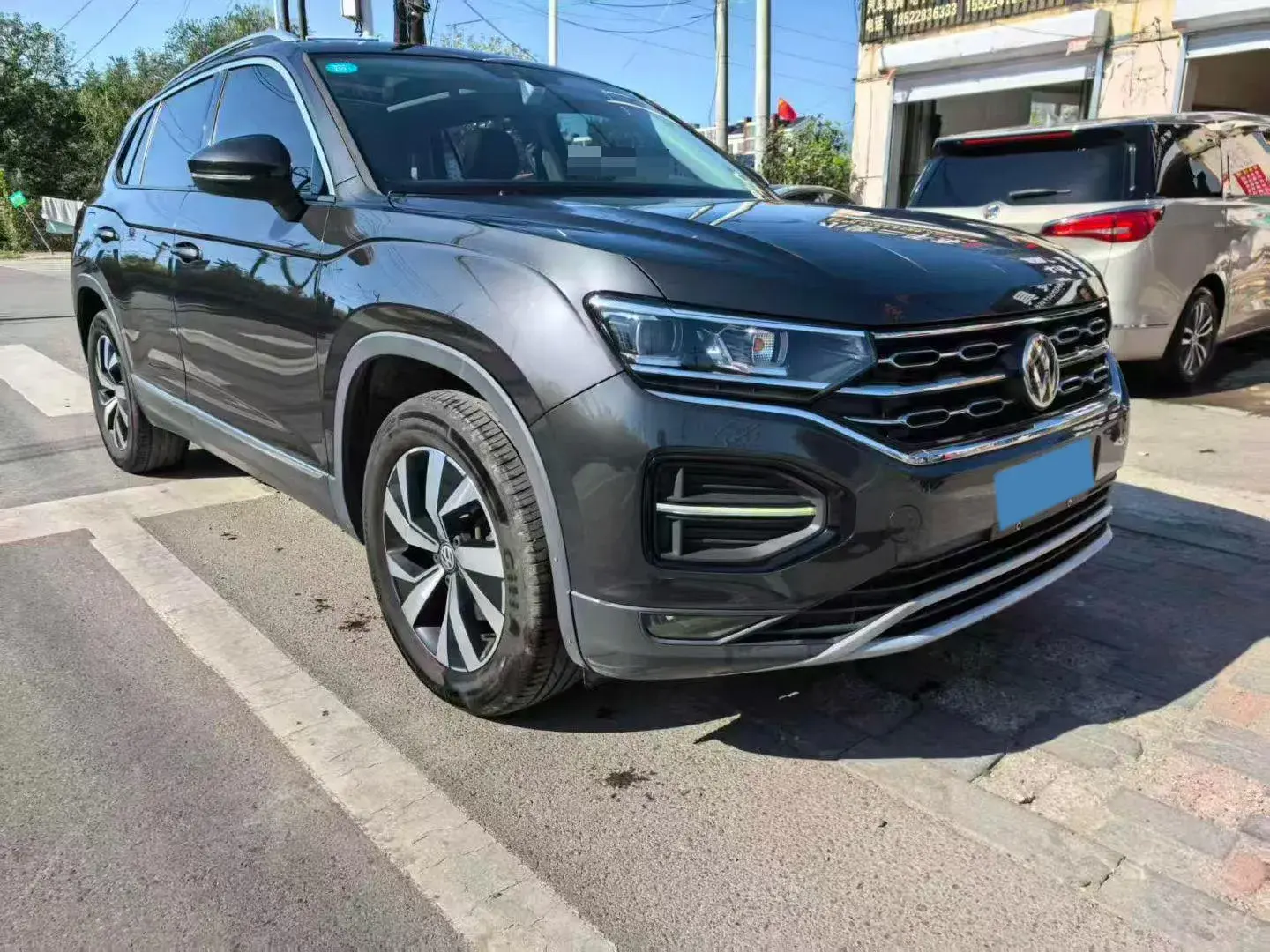 2019 VOLKSWAGEN TAYRON thumbnail 2