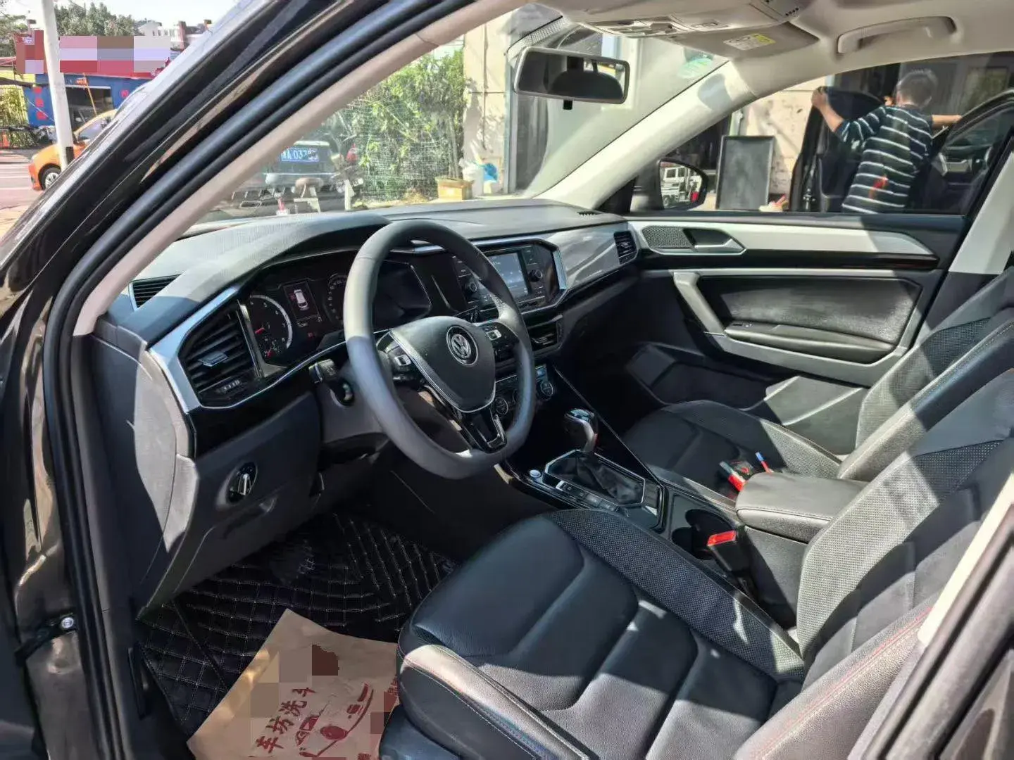 2019 VOLKSWAGEN TAYRON thumbnail 4