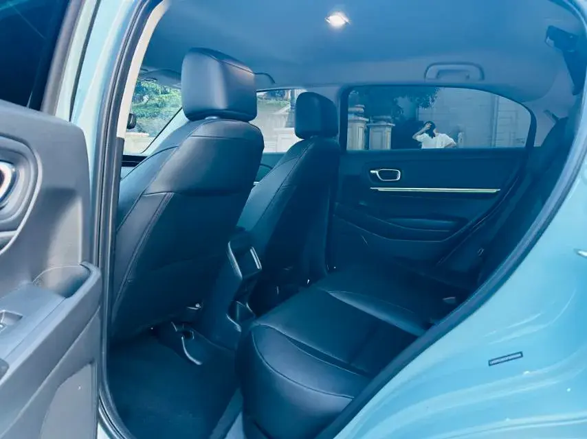 2022 ZEEKR 009 thumbnail 4