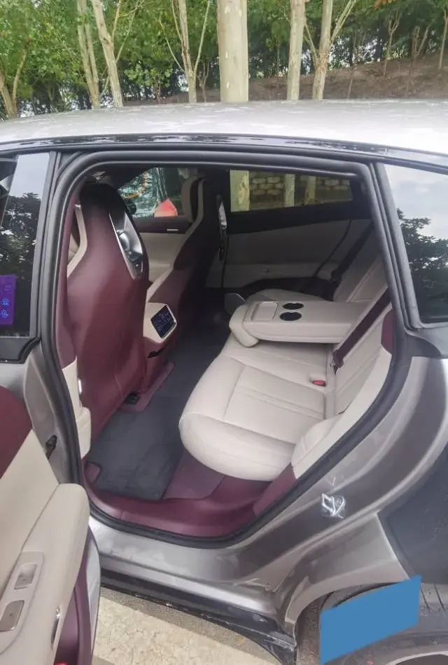 2025 MI YU7 thumbnail 3