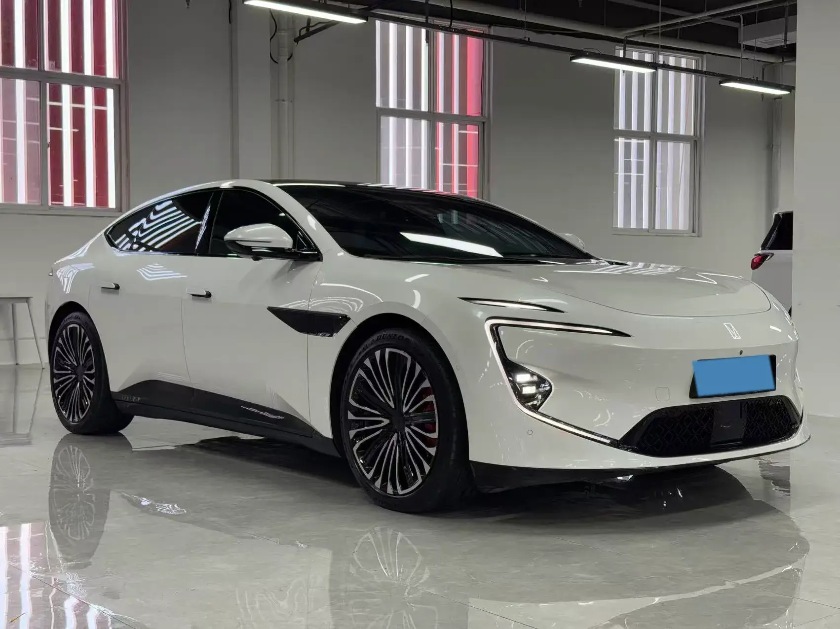 2025 AVATR 12 thumbnail 3