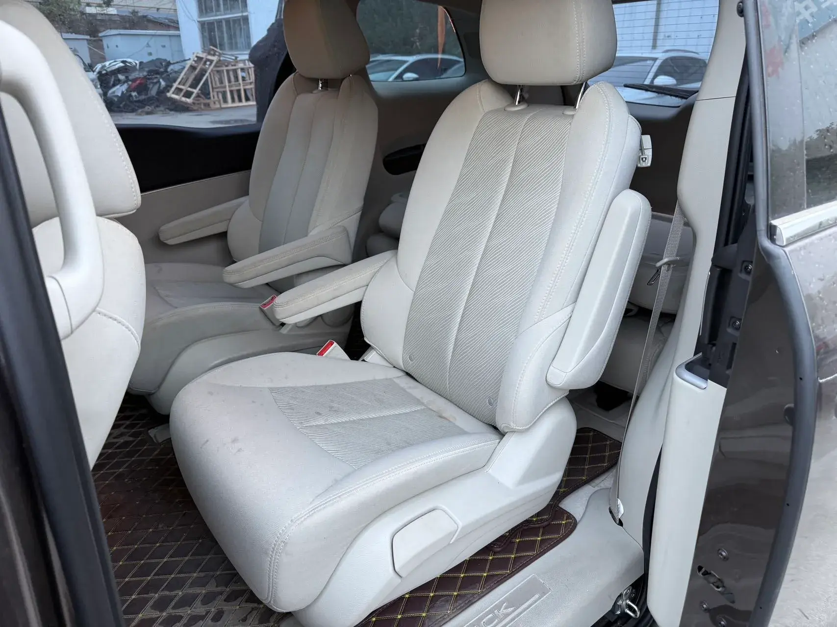 2023 BUICK GL8 thumbnail 4