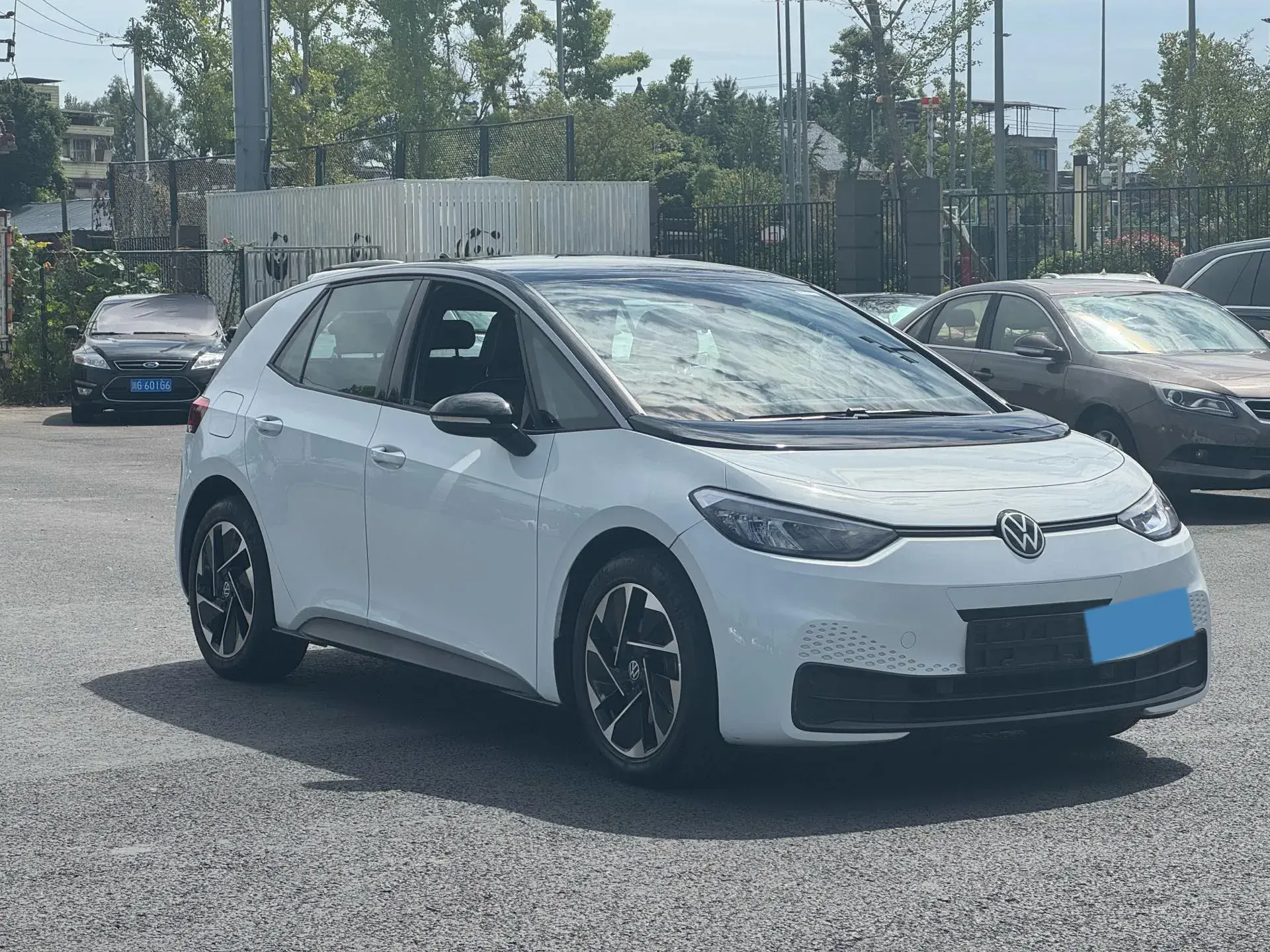 2024 VOLKSWAGEN ID.3 thumbnail 4