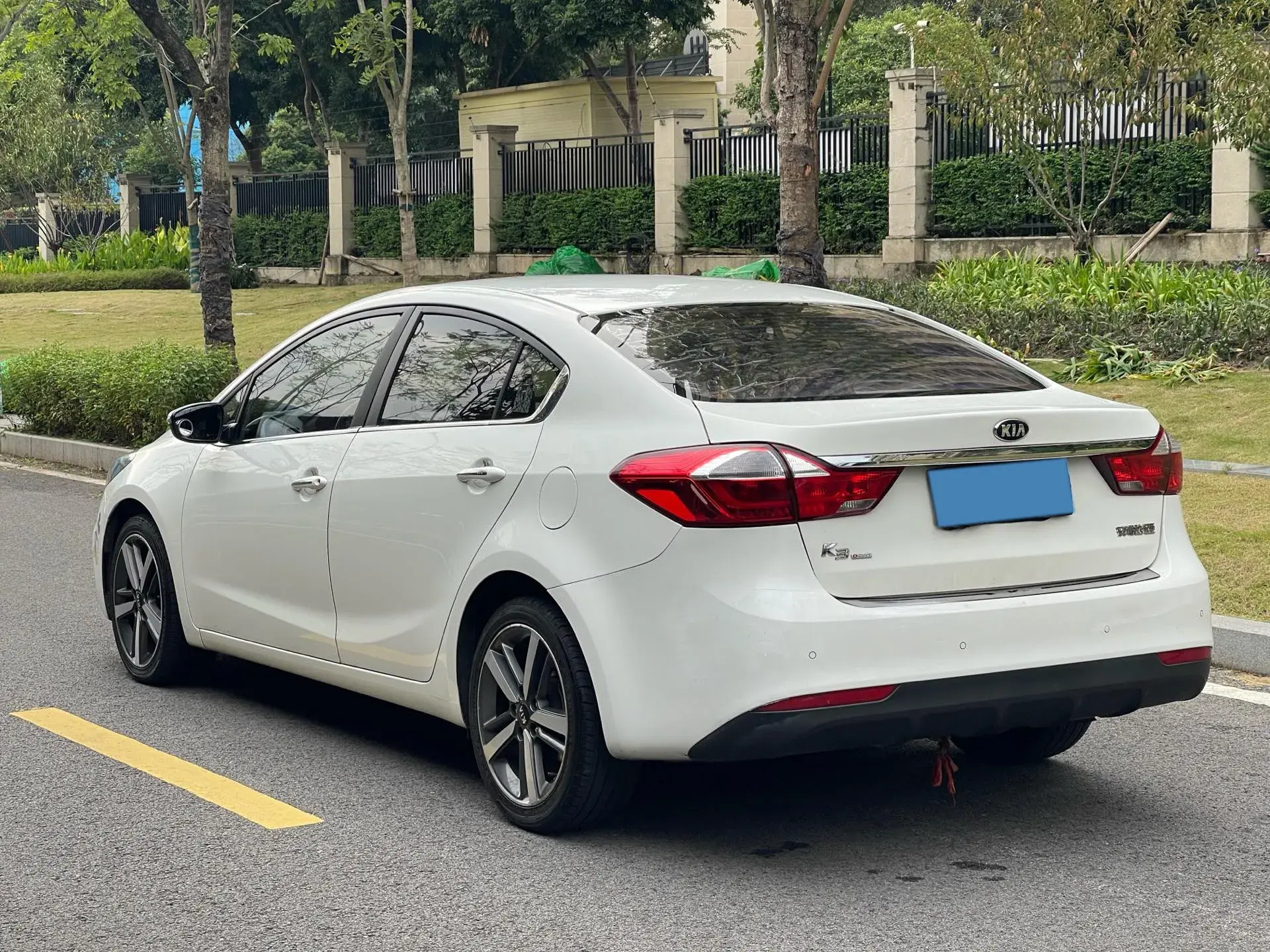 2017 KIA K3 thumbnail 3