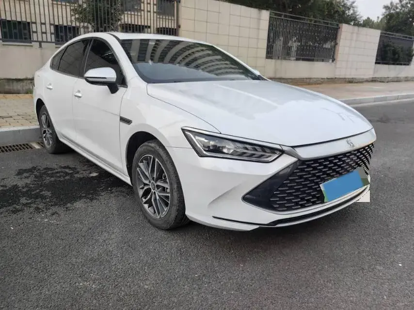 2023 BYD QIN thumbnail 3