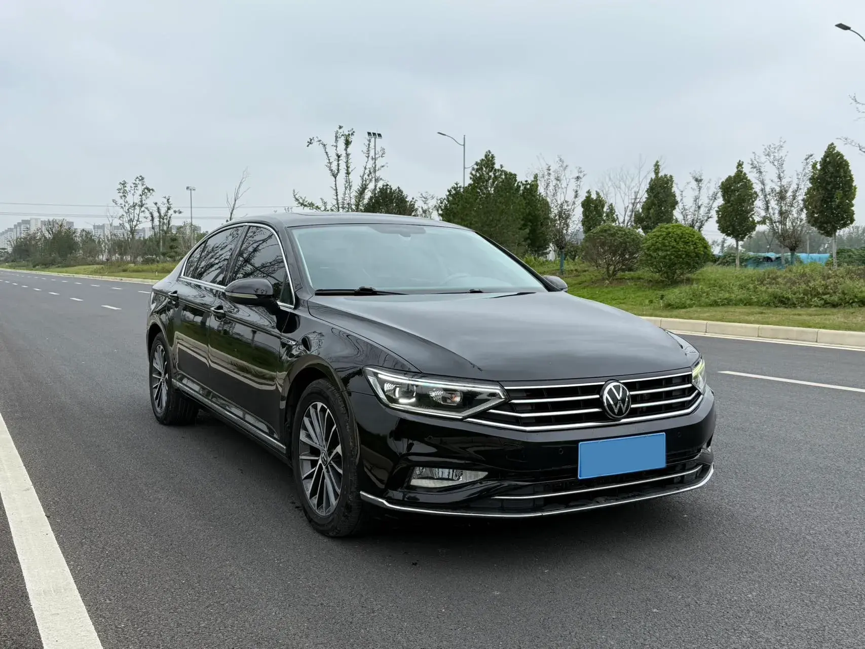 2020 VOLKSWAGEN MAGOTAN thumbnail 3