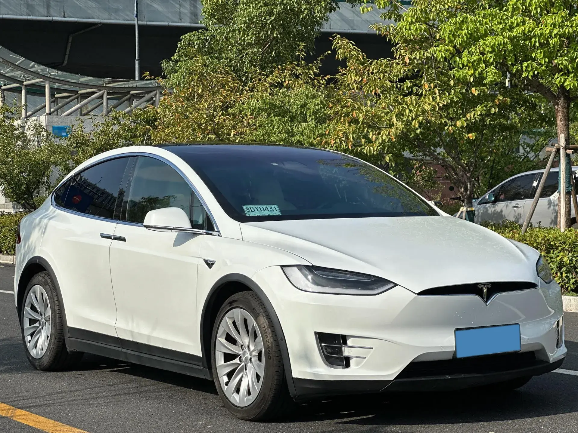 2016 TESLA MODEL thumbnail 4