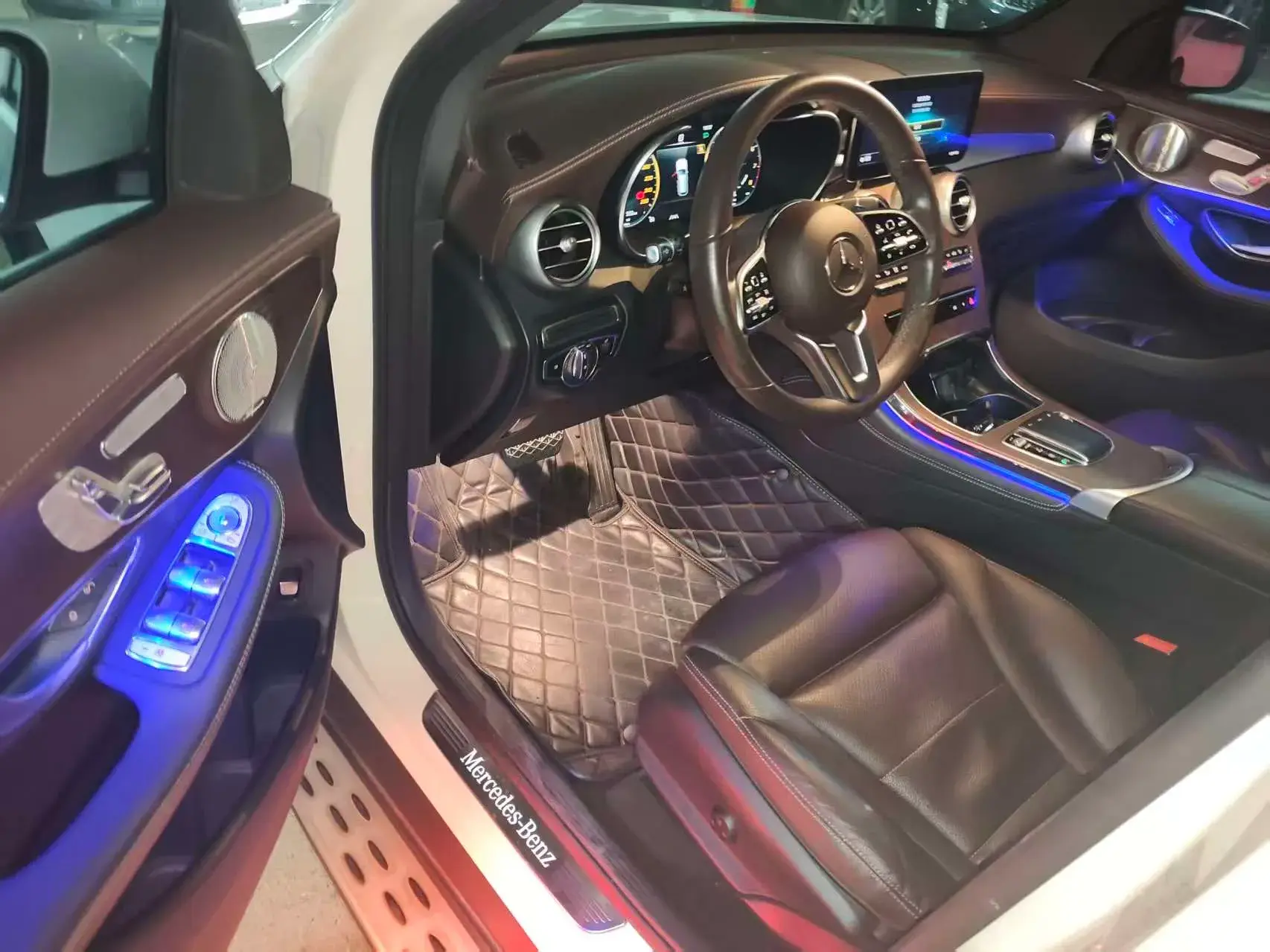 2022 MERCEDES-BENZ GLC thumbnail 4