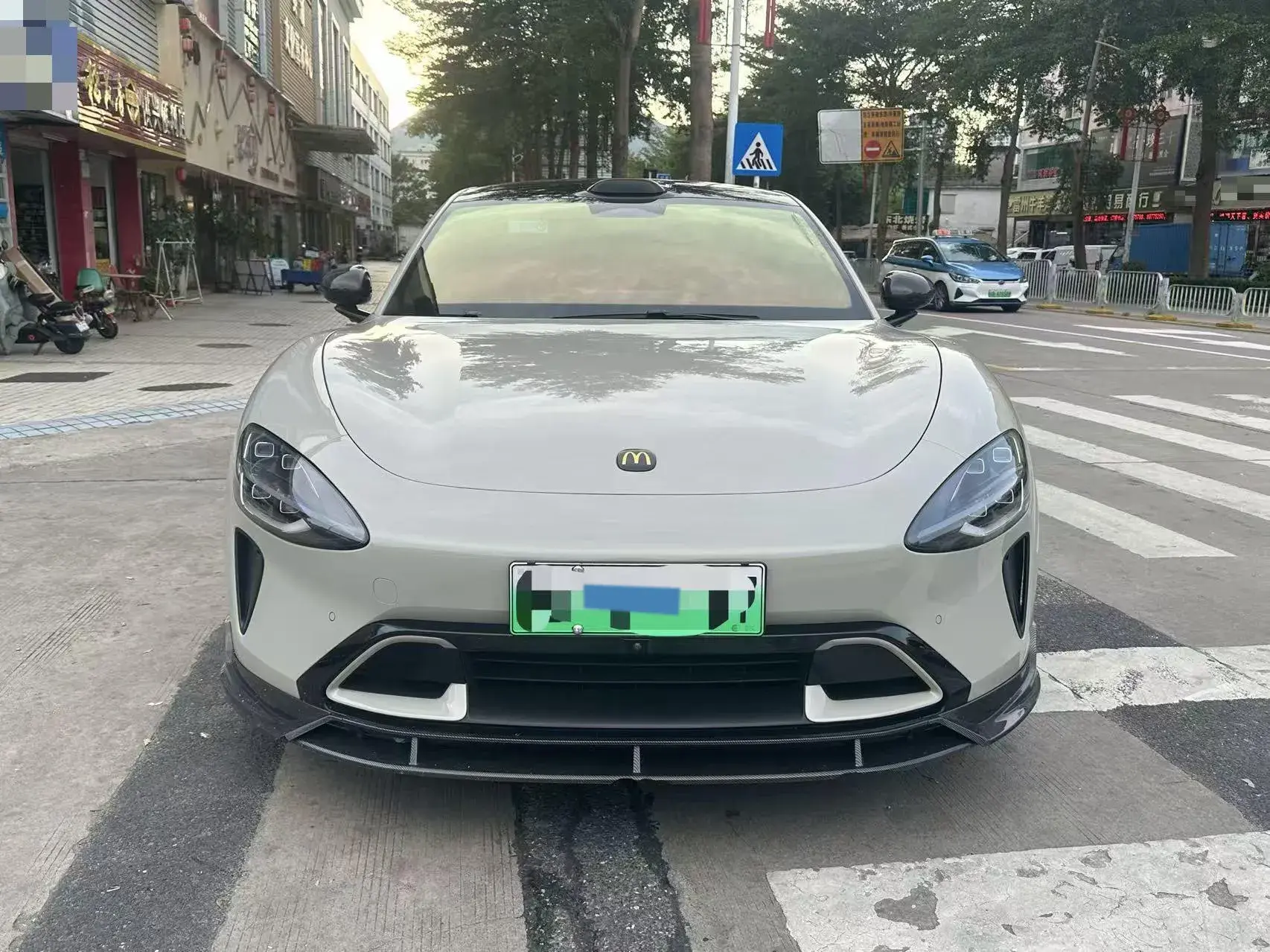 2024 MI SU7 thumbnail 2