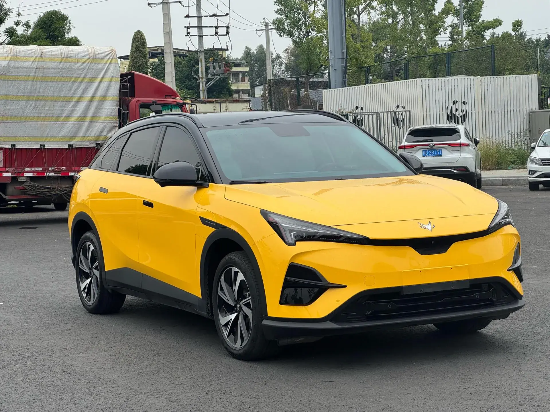 2024 ARCFOX ΑT5 thumbnail 3