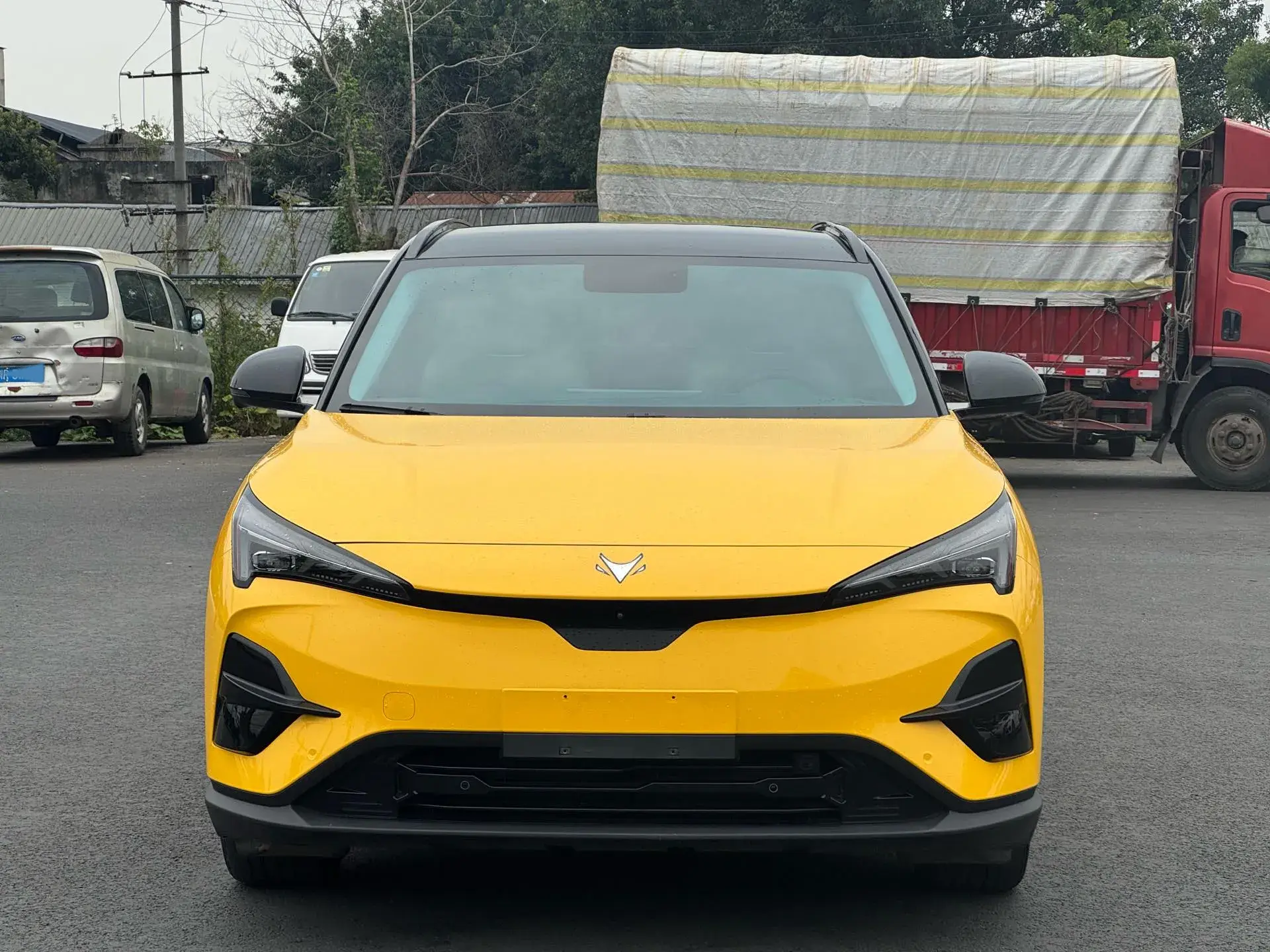 2024 ARCFOX ΑT5 thumbnail 2