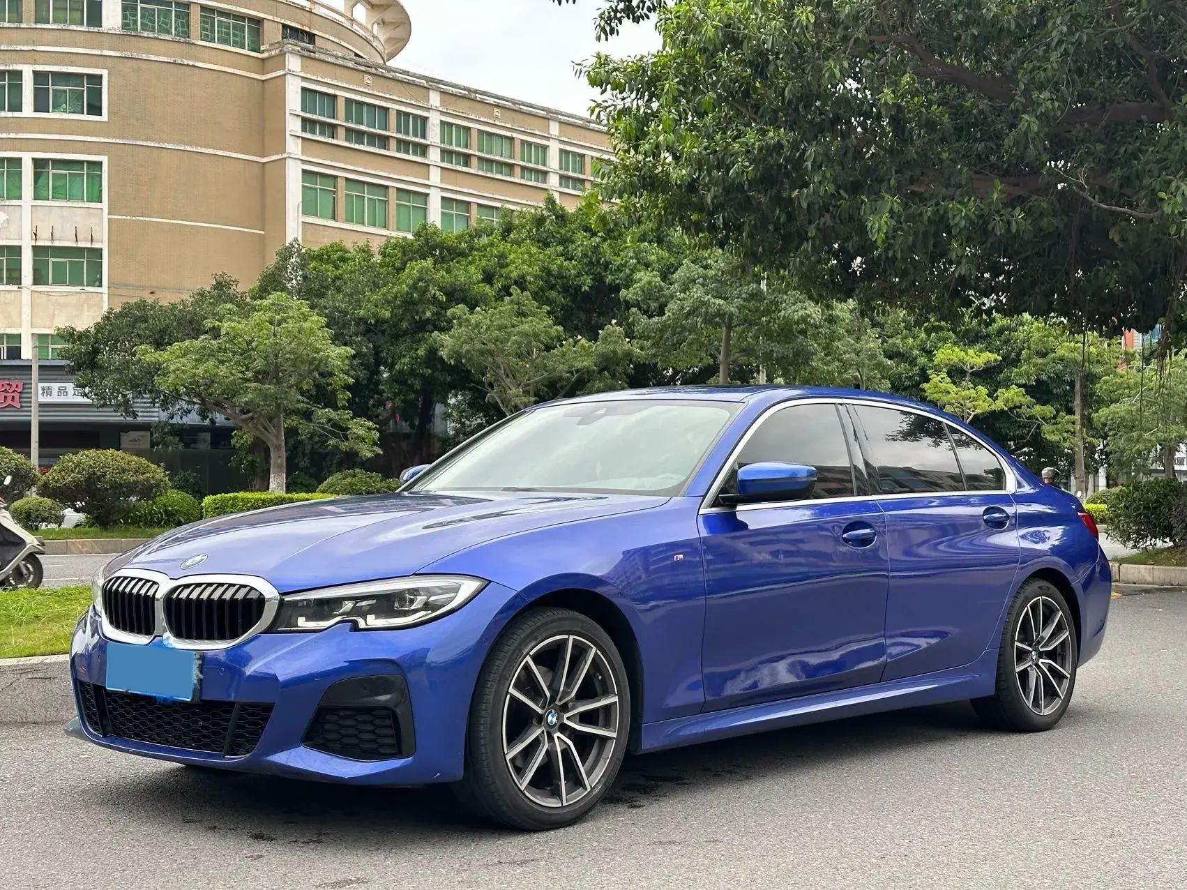 2020 BMW 3 view 1