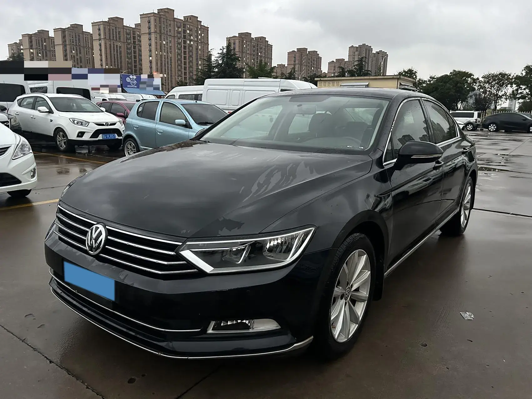 2018 VOLKSWAGEN MAGOTAN view 1
