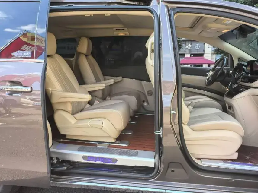 2023 BUICK GL8 thumbnail 4