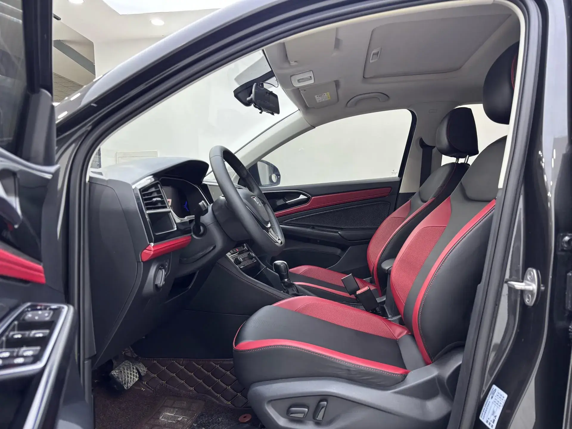 2022 JETTA VS5 thumbnail 4