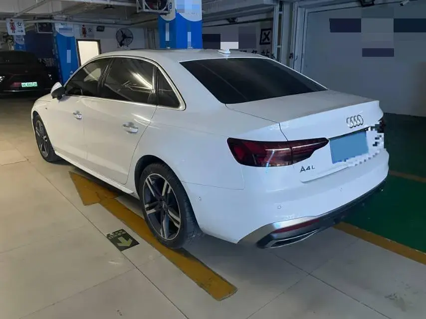 2020 AUDI A4L thumbnail 4