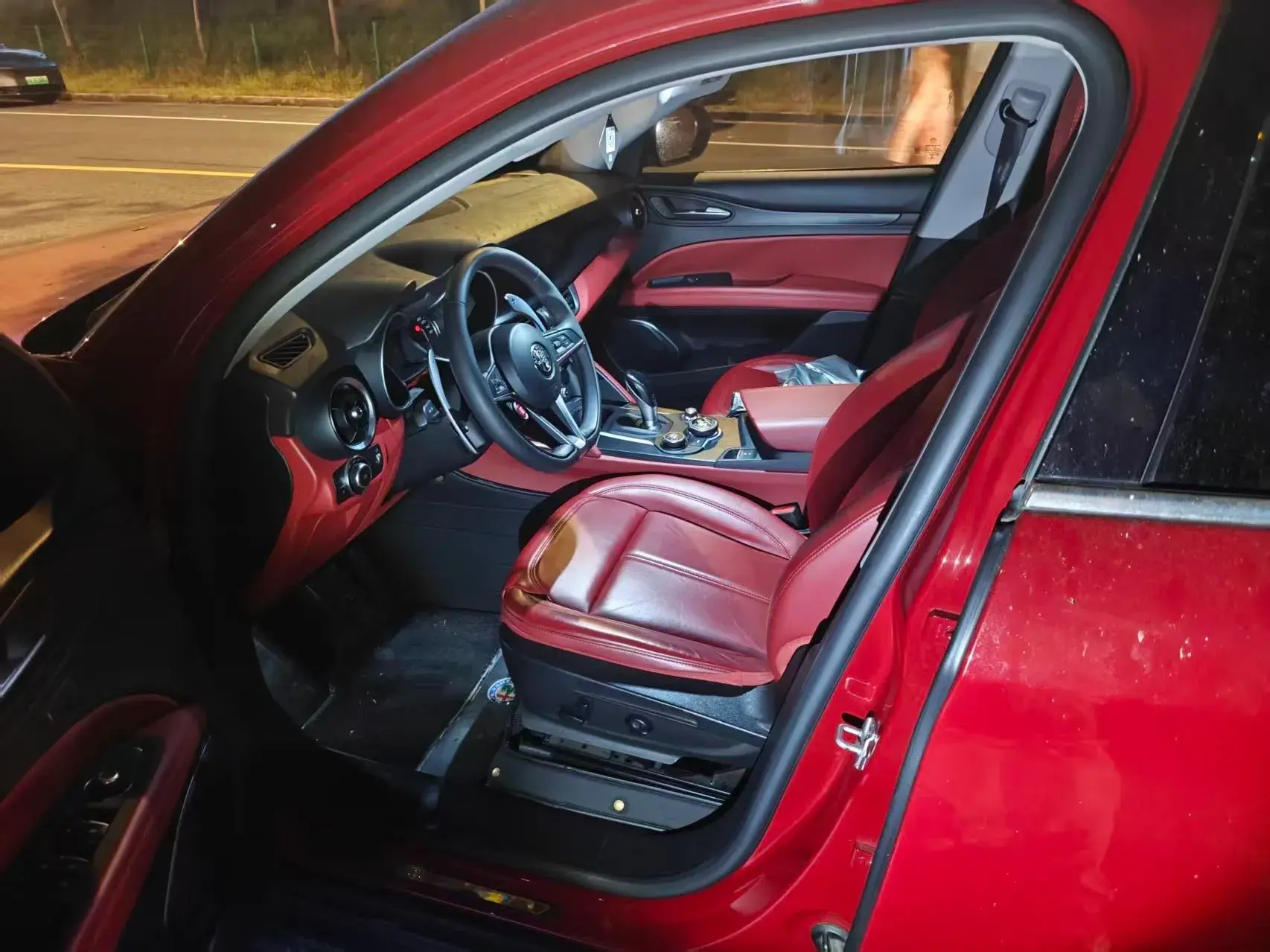 2017 ALFA ROMEO thumbnail 3