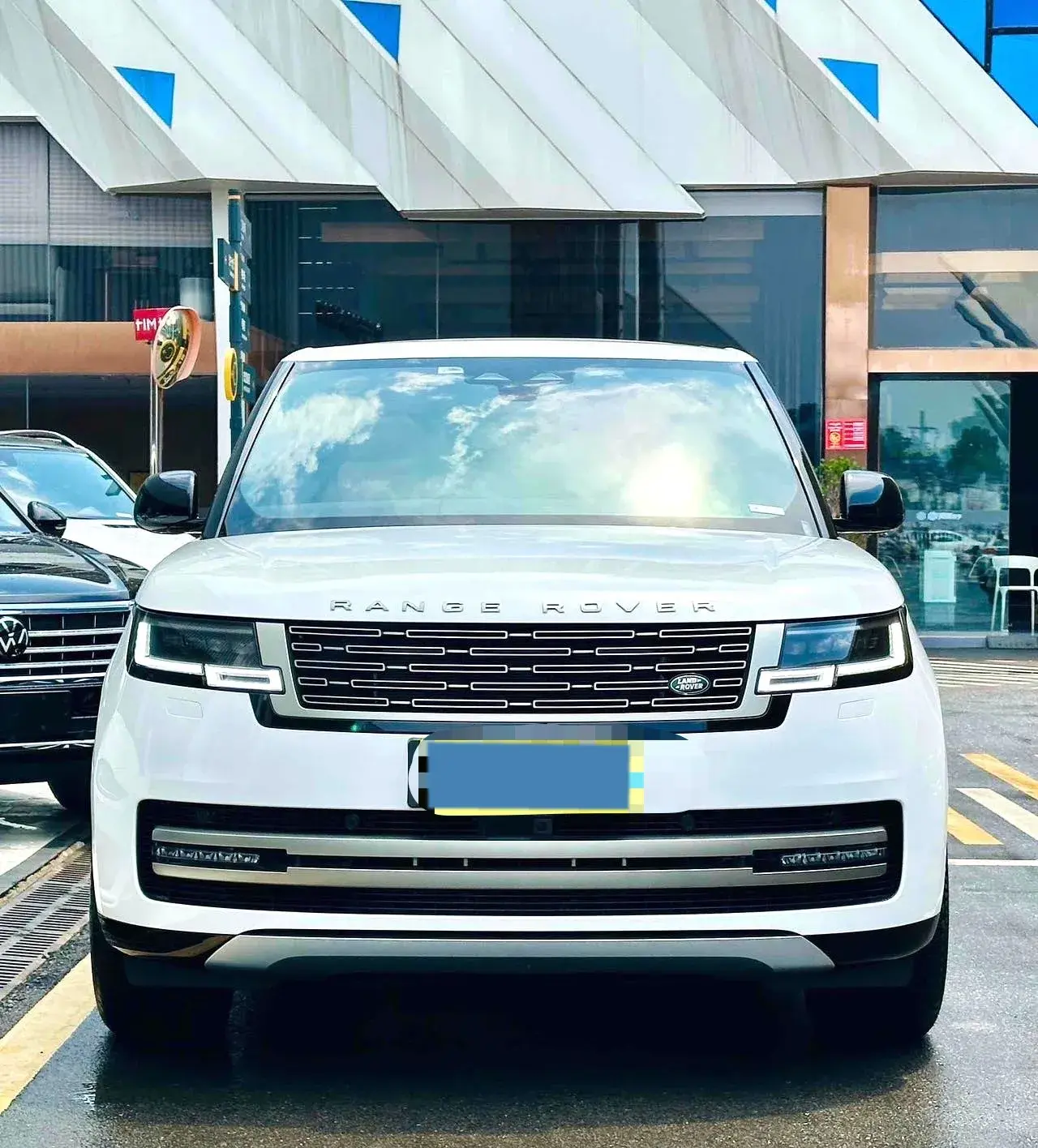 2022 LAND ROVER thumbnail 2