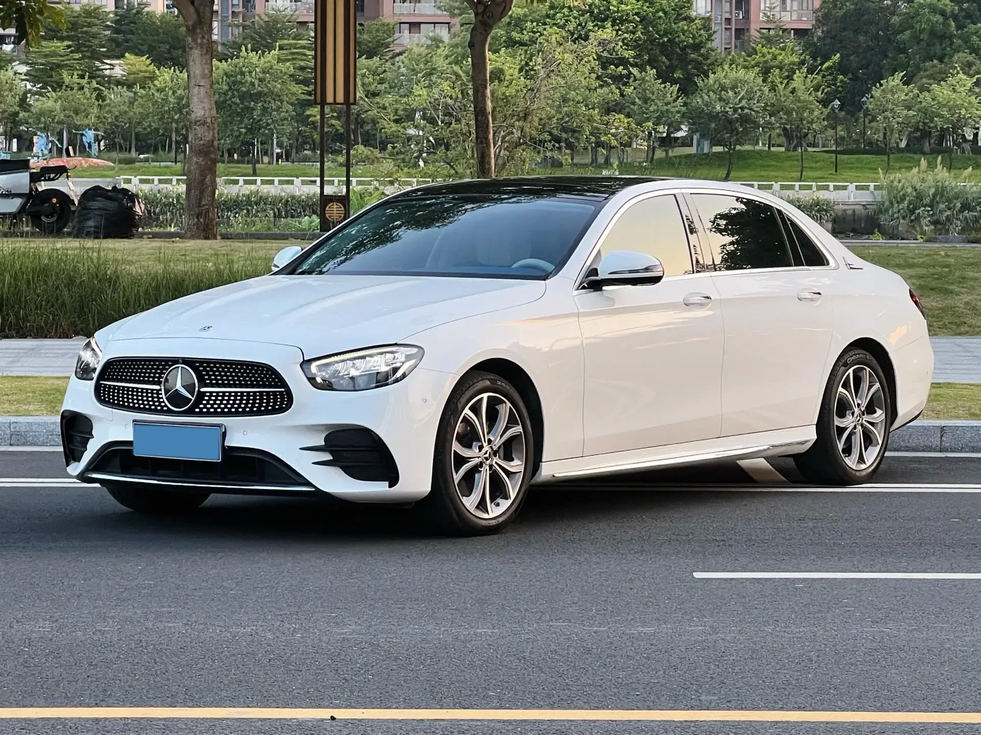 2022 MERCEDES-BENZ E view 1