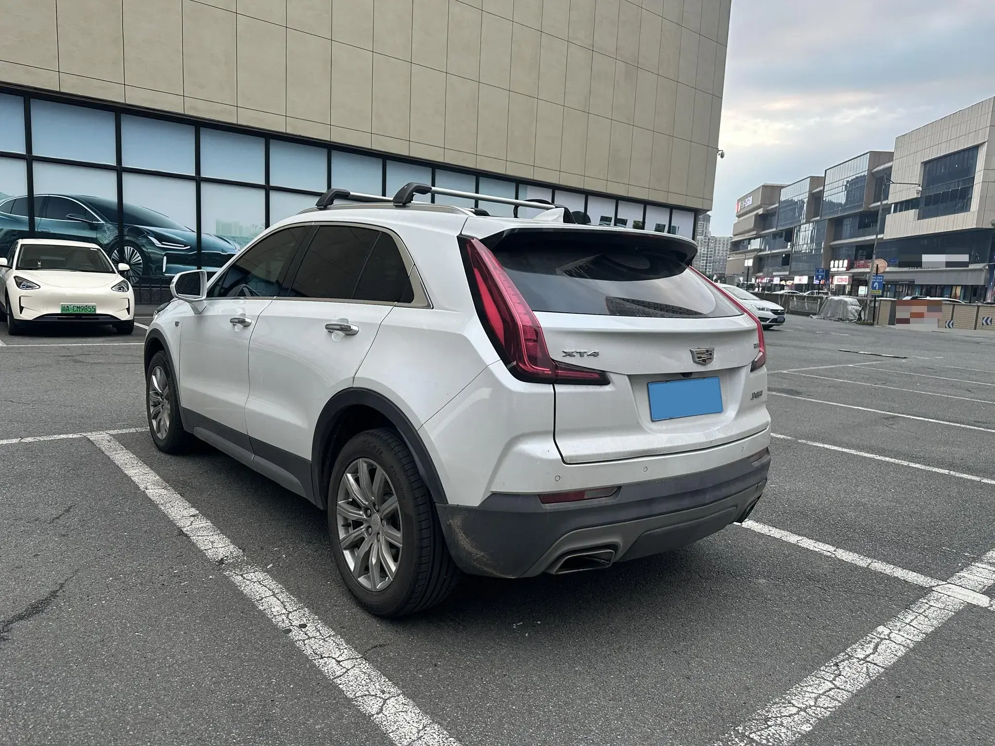2020 CADILLAC XT4 thumbnail 3
